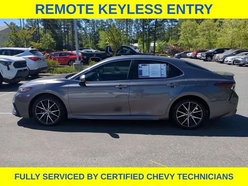 Used 2023 Toyota Camry SE FWD image 11