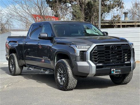 Used 2022 Toyota Tundra Limited w/ TRD Off-Road Package image 8