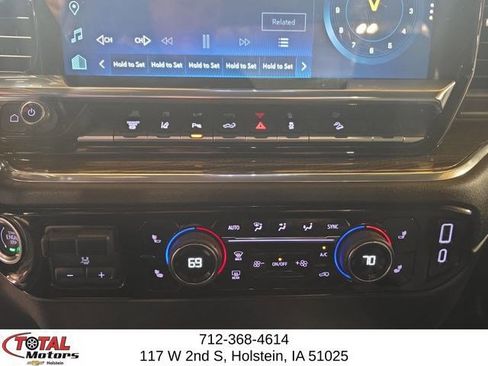 Used 2025 Chevrolet Silverado 3500 LT AWD/4WD image 16