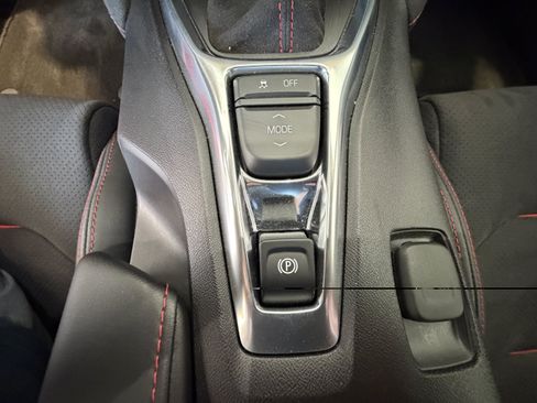 Used 2018 Chevrolet Camaro ZL1 RWD image 10