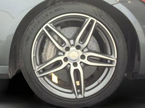 Used 2017 Mercedes-Benz E 300 4MATIC image 9