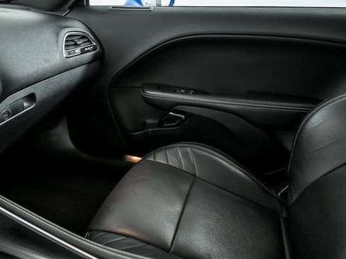 Used 2016 Dodge Challenger SRT Hellcat image 33