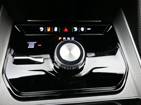 New 2026 Jeep Grand Wagoneer L Limited w/ Premium Group II image 24