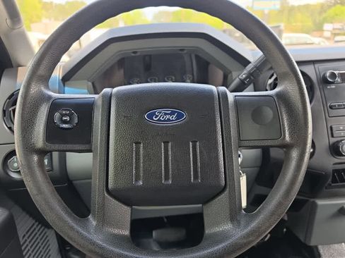 Used 2016 Ford F550 2WD Crew Cab Super Duty image 18
