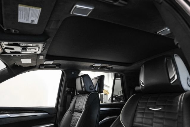 Used 2025 Cadillac Escalade Sport Platinum AWD/4WD image 6