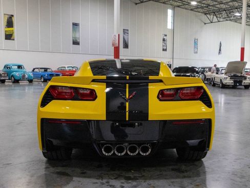 Used 2015 Chevrolet Corvette Stingray Coupe w/ 3LT Preferred Equipment Group RWD image 5