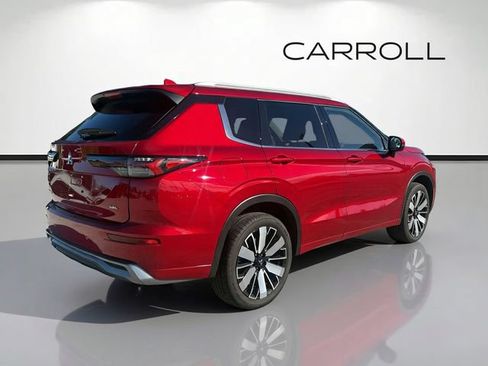 Used 2025 Mitsubishi Outlander SEL FWD image 3