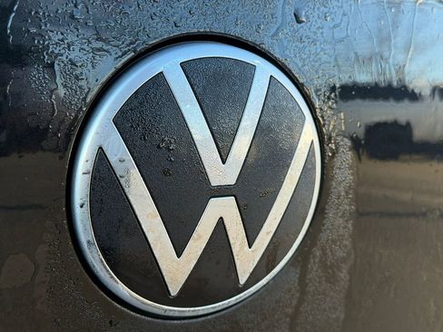 Used 2024 Volkswagen GTI S image 10