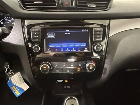 Used 2022 Nissan Rogue Sport S AWD/4WD image 23