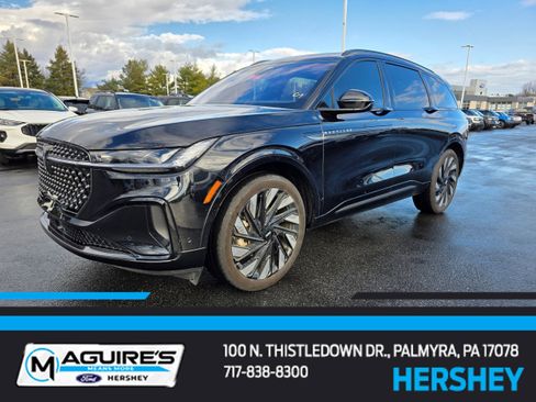 Used 2024 Lincoln Nautilus Reserve w/ Equipment Group 202A image 1