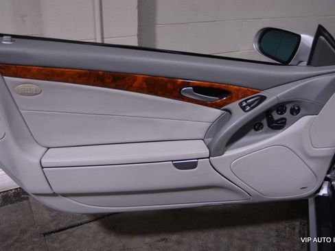 Used 2006 Mercedes-Benz SL 500 image 10