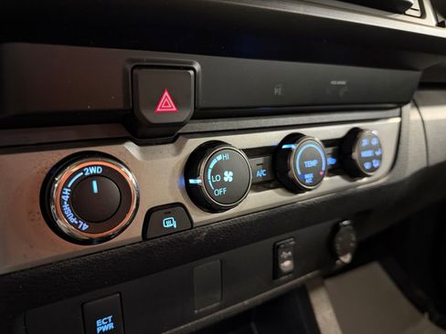 Used 2019 Toyota Tacoma SR w/ SR Convenience Package AWD/4WD image 32