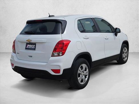 Used 2018 Chevrolet Trax LS FWD image 5