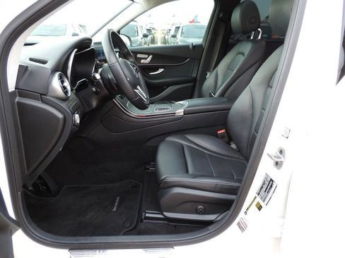 Used 2021 Mercedes-Benz GLC 300 image 22