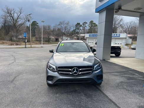 Used 2019 Mercedes-Benz GLC 300 image 2