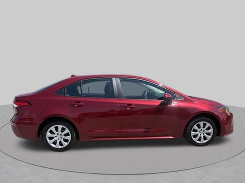 Used 2022 Toyota Corolla LE FWD image 7