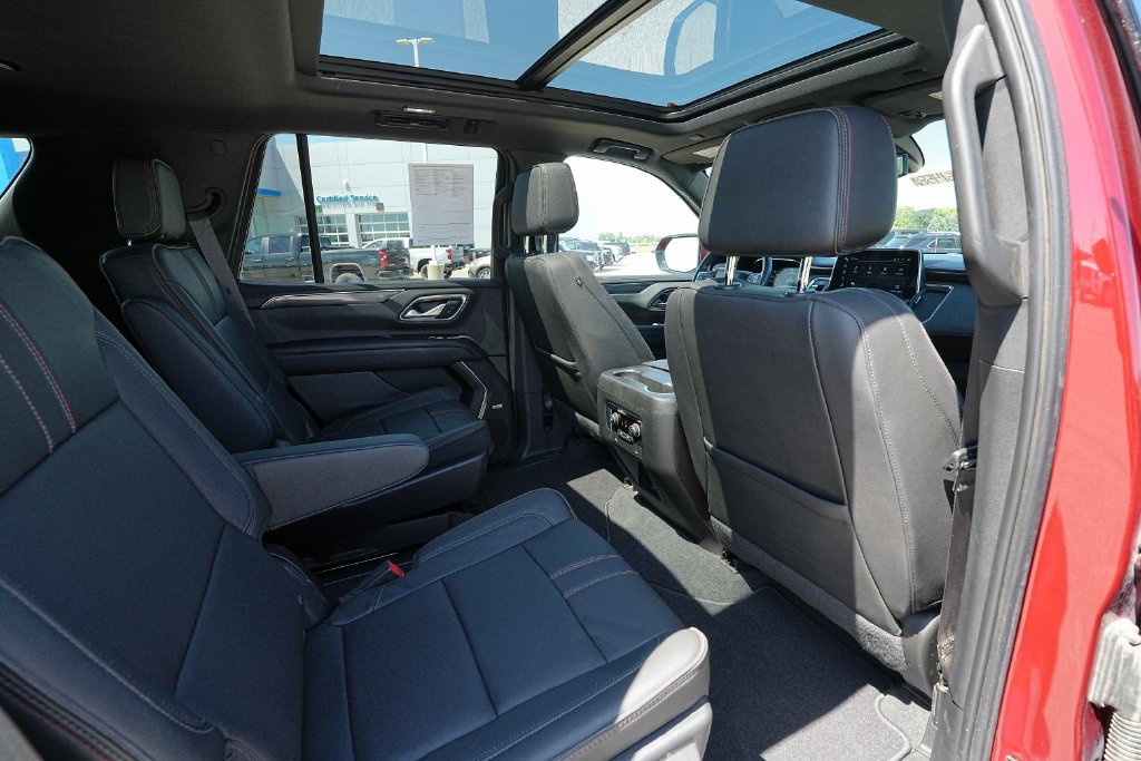Used 2022 Chevrolet Tahoe RST w/ Luxury Package AWD/4WD image 26