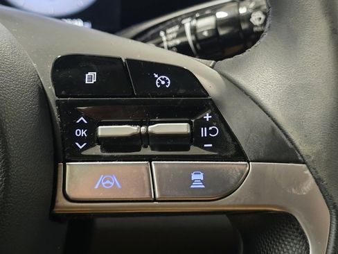 Used 2023 Hyundai Elantra SEL w/ Convenience Package image 31