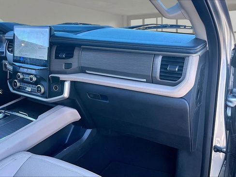 Used 2024 Ford Expedition Max Limited image 26