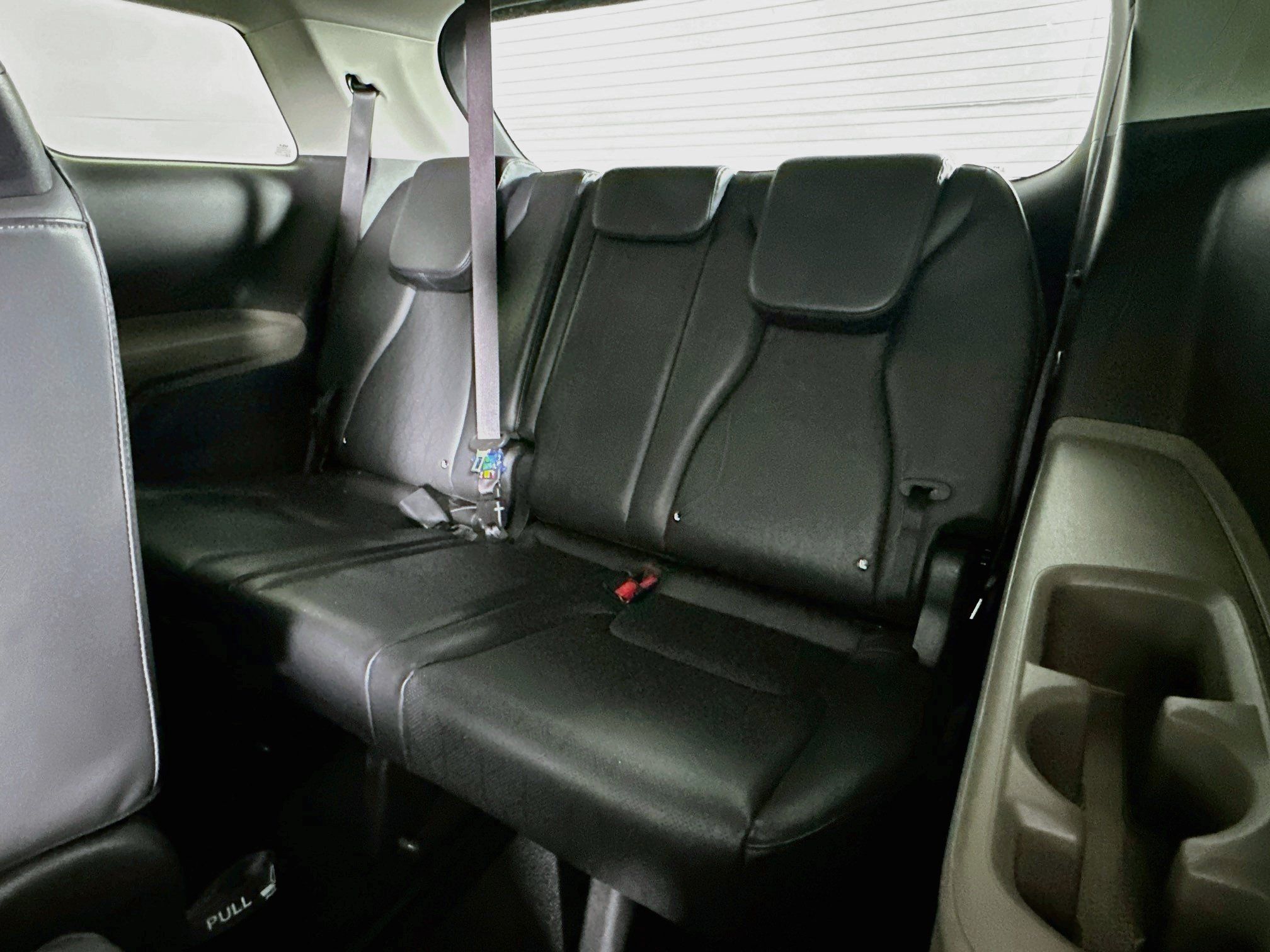 Used 2025 Kia Carnival FWD image 28