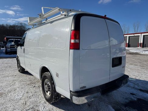 Used 2016 GMC Savana 3500 image 3