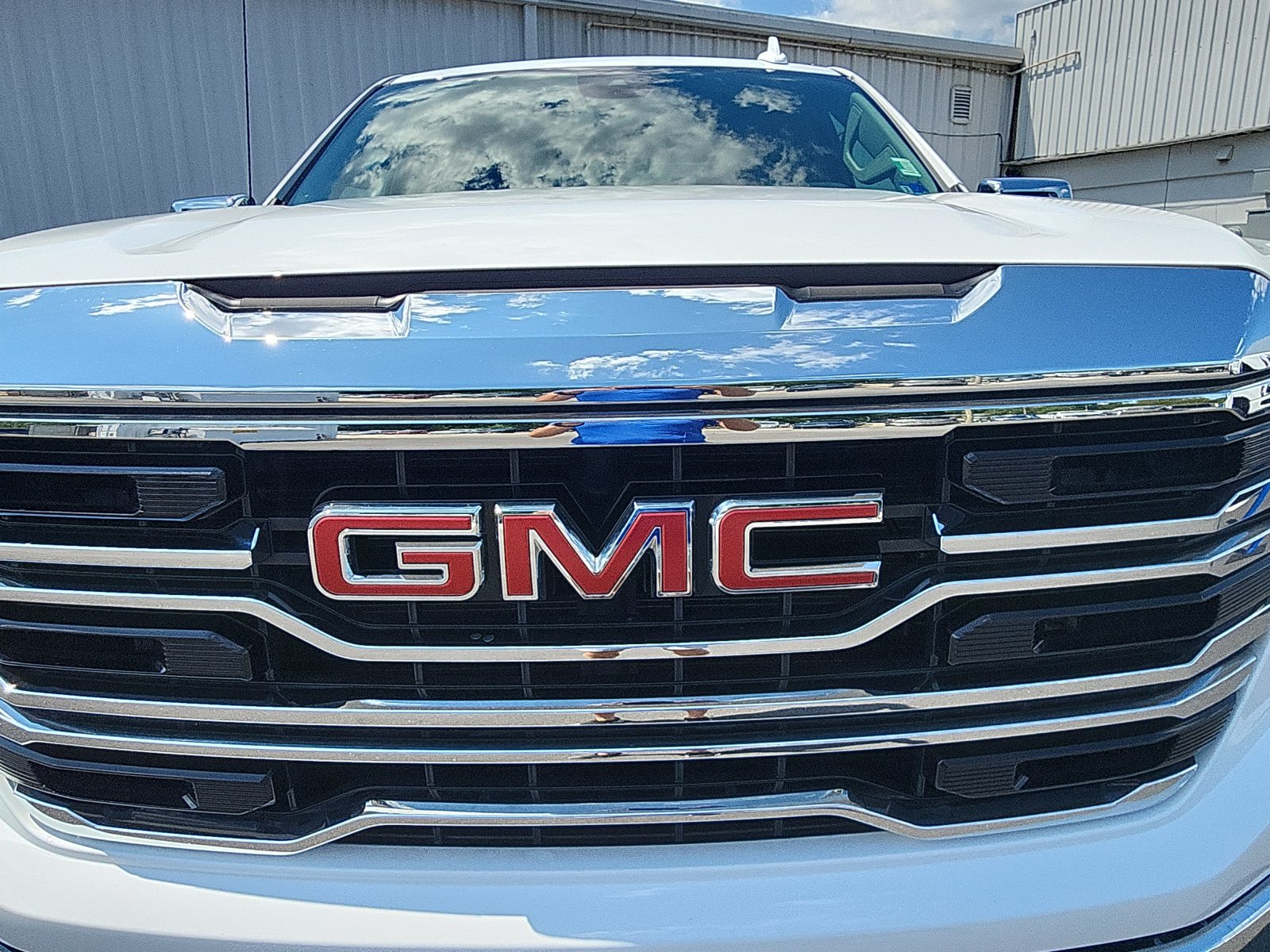 Used 2026 GMC Sierra 1500 SLT AWD/4WD image 14