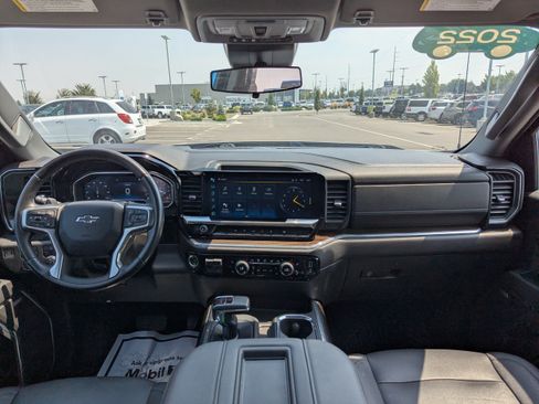 Certified 2022 Chevrolet Silverado 1500 RST w/ Convenience Package II AWD/4WD image 28