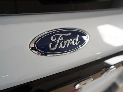 New 2026 Ford Explorer Active RWD image 6