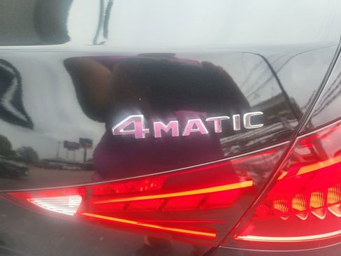 Used 2025 Mercedes-Benz C 300 4MATIC Sedan image 5