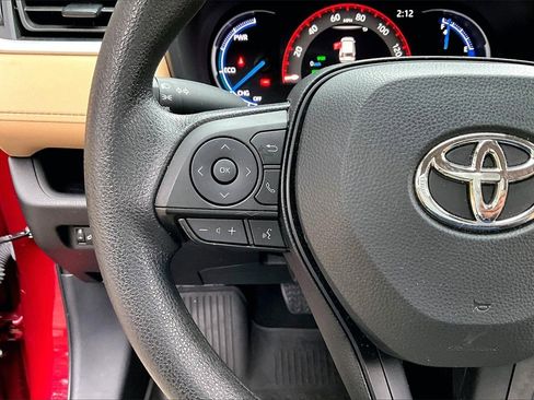 Used 2023 Toyota RAV4 LE image 10