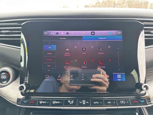 Used 2024 Jeep Wagoneer Series III image 43