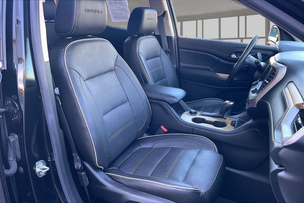 Used 2019 GMC Acadia Denali w/ Technology Package AWD/4WD image 31