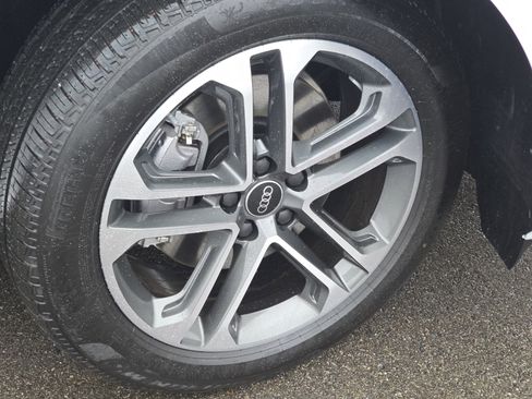 New 2025 Audi Q5 Premium image 16