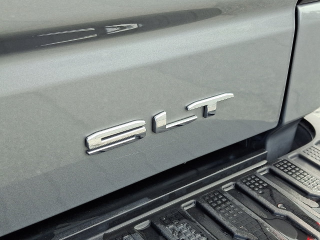 Certified 2025 GMC Sierra 1500 SLT RWD image 29