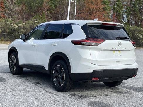 Certified 2025 Nissan Rogue SV image 21