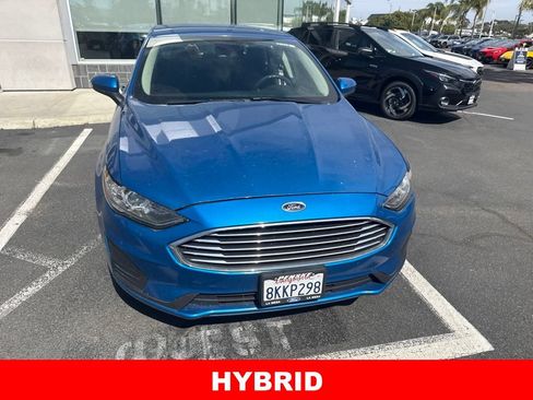 Used 2019 Ford Fusion SE FWD image 3