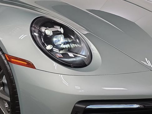 Certified 2024 Porsche 911 Carrera T RWD image 12