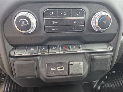 Used 2023 GMC Sierra 1500 Pro AWD/4WD image 6