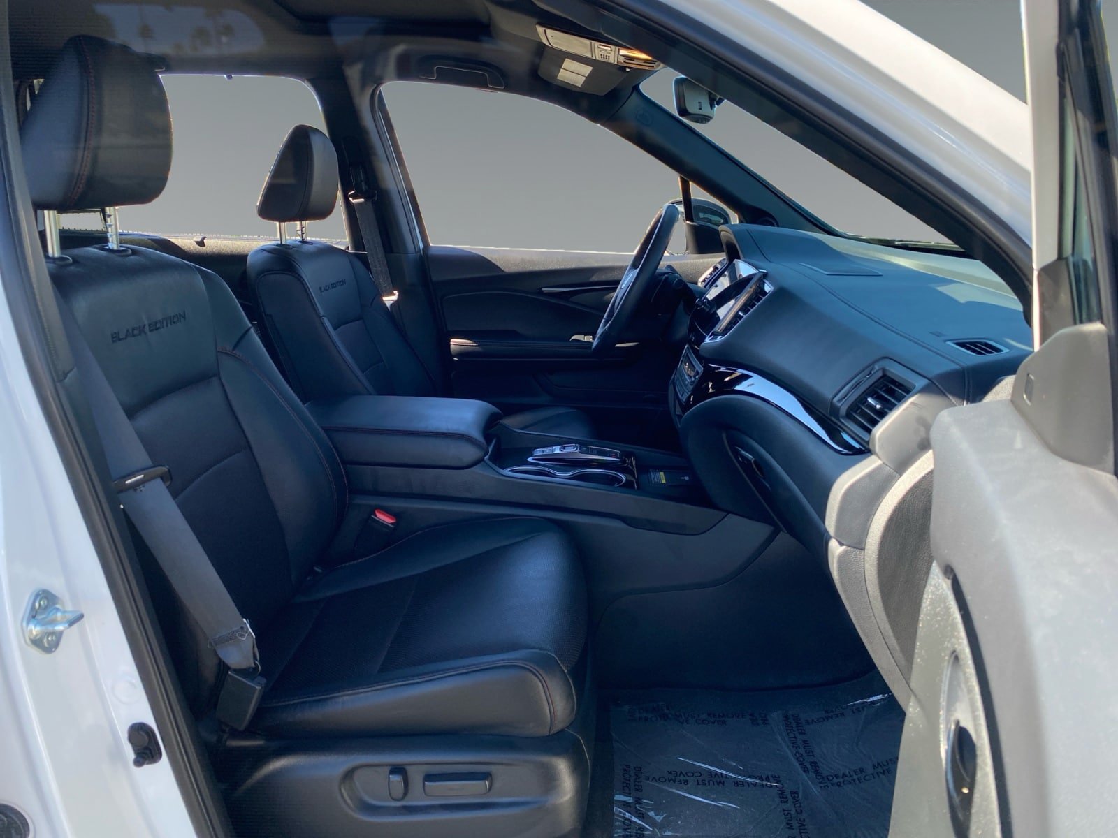 Used 2025 Honda Passport Black Edition image 15