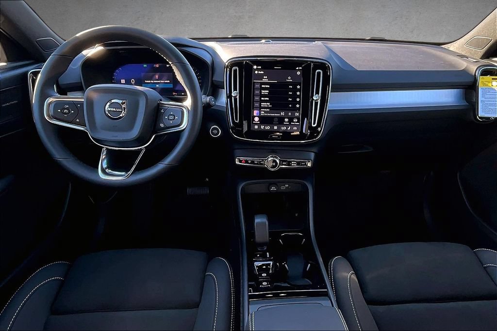 New 2026 Volvo XC40 B5 Ultra w/ Climate Package AWD/4WD image 5