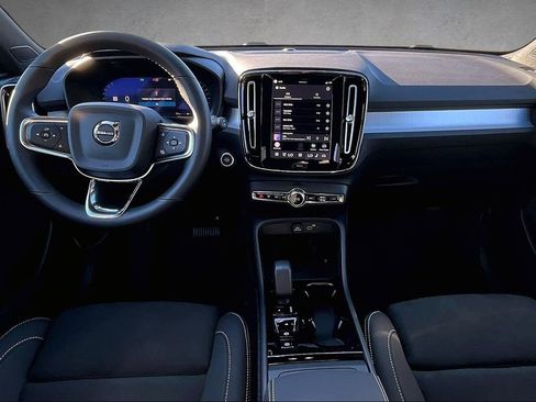 New 2026 Volvo XC40 B5 Ultra w/ Climate Package AWD/4WD image 5