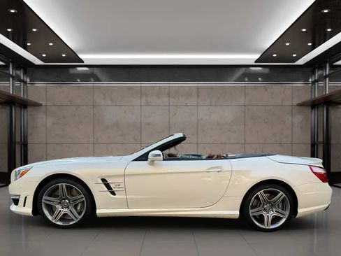 Used 2013 Mercedes-Benz SL 63 AMG image 19