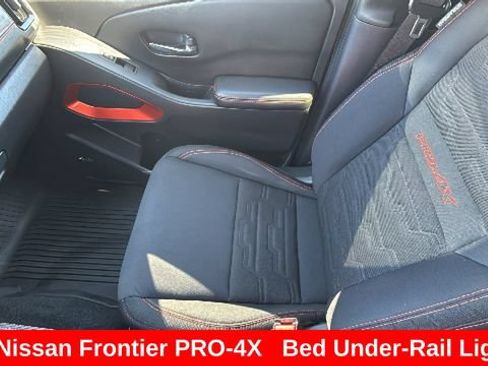 Certified 2025 Nissan Frontier PRO-4X w/ Pro Convenience Package AWD/4WD image 12