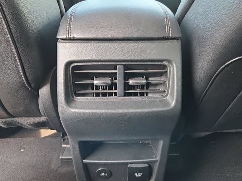 Used 2024 Ford Edge Titanium AWD/4WD image 12