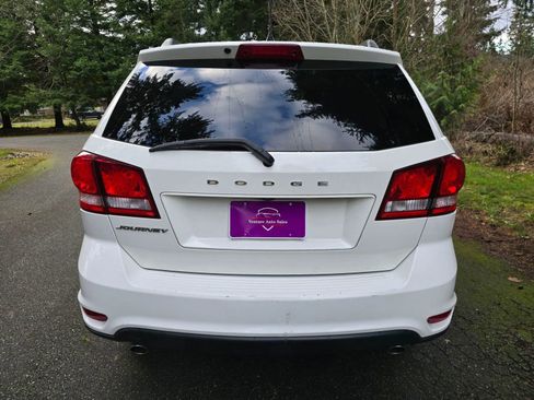 Used 2019 Dodge Journey SE w/ Premium Group image 4