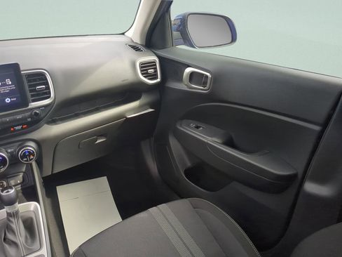 New 2026 Hyundai Venue SEL FWD image 17