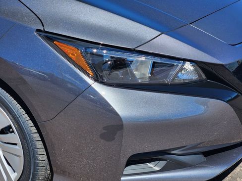 Used 2025 Nissan Leaf S FWD image 28