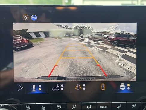 New 2026 Chevrolet Colorado Z71 w/ Technology Package AWD/4WD image 25