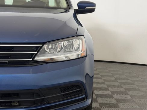 Used 2017 Volkswagen Jetta SE image 11