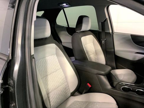 Used 2018 Chevrolet Equinox LS FWD image 7
